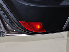 2012款 2.4L 手动 汽油四驱天窗版 5座