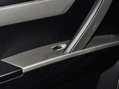 2012款 2.4L 手动 汽油四驱天窗版 5座