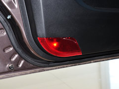 2012款 2.4L 手动 汽油四驱天窗版 5座