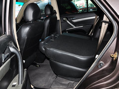 2012款 2.4L 手动 汽油四驱天窗版 5座