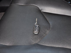2012款 2.4L 手动 汽油四驱天窗版 5座