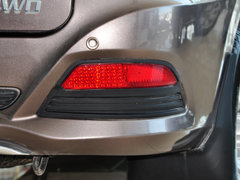 2012款 2.4L 手动 汽油四驱天窗版 5座