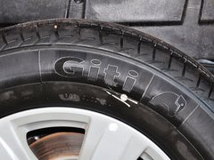 2012款 2.4L 手动 汽油四驱天窗版 5座
