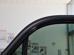 2012款 2.0L 手动 汽油两驱天窗版 5座