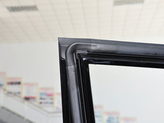 2012款 2.0L 手动 汽油两驱天窗版 5座