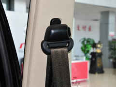 2012款 2.0L 手动 汽油两驱天窗版 5座