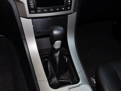 2012款 2.0L 手动 汽油两驱天窗版 5座