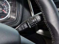 2012款 2.0L 手动 汽油两驱天窗版 5座