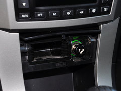 2012款 2.0L 手动 汽油两驱天窗版 5座