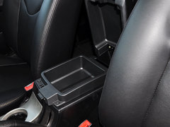 2012款 2.0L 手动 汽油两驱天窗版 5座