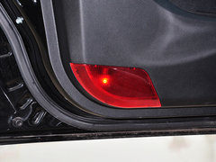 2012款 2.0L 手动 汽油两驱天窗版 5座