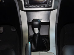 2012款 2.0L 手动 汽油两驱天窗版 5座