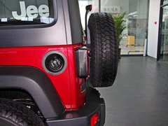2013款 3.6L 撒哈拉两门版 4座