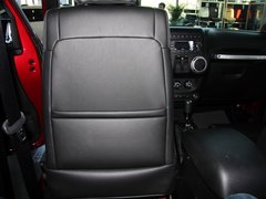2013款 3.6L 撒哈拉两门版 4座