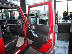 2013款 3.6L 撒哈拉两门版 4座