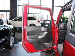 2013款 3.6L 撒哈拉两门版 4座