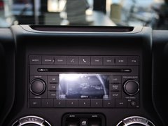 2013款 3.6L 撒哈拉两门版 4座