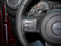 2013款 3.6L 撒哈拉两门版 4座