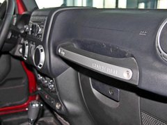 2013款 3.6L 撒哈拉两门版 4座