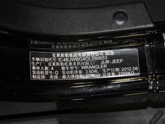 2013款 3.6L 撒哈拉两门版 4座