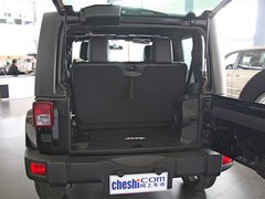 2013款 3.6L 撒哈拉两门版 4座