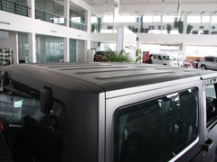 2013款 3.6L 撒哈拉两门版 4座