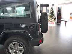 2013款 3.6L 撒哈拉两门版 4座