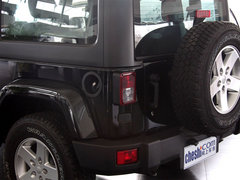 2013款 3.6L 撒哈拉两门版 4座