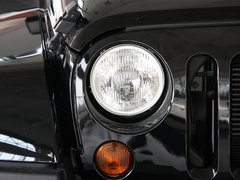 2013款 3.6L 撒哈拉两门版 4座