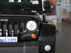 2013款 3.6L 撒哈拉两门版 4座