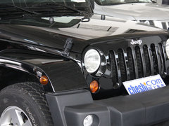 2013款 3.6L 撒哈拉两门版 4座