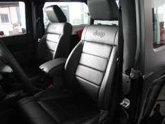 2013款 3.6L 撒哈拉两门版 4座