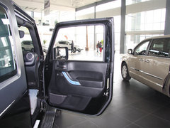 2013款 3.6L 撒哈拉两门版 4座