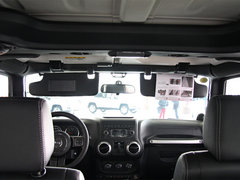 2013款 3.6L 撒哈拉两门版 4座