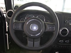 2013款 3.6L 撒哈拉两门版 4座