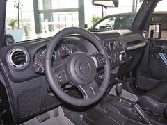 2013款 3.6L 撒哈拉两门版 4座