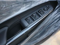 2013款 2.0L 自动 SE