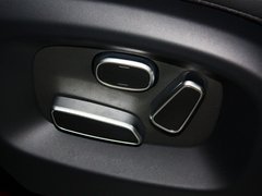 2013款 5.0L V8 NA Vogue 5座