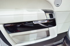 2013款 5.0L V8 NA Vogue SE 5座