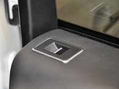 2013款 5.0L V8 NA Vogue SE 5座