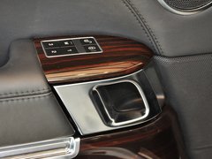 2013款 5.0L V8 NA Vogue SE 5座