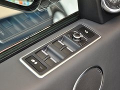 2013款 5.0L V8 NA Vogue SE 5座