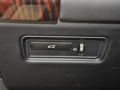 2013款 5.0L V8 NA Vogue SE 5座