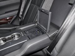 2013款 5.0L V8 NA Vogue SE 5座