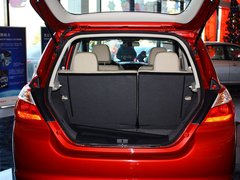 2012款 XL 1.6L 自动 尊贵版