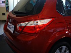 2012款 XL 1.6L 自动 尊贵版