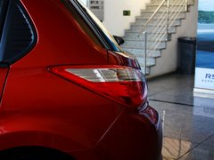 2012款 XL 1.6L 自动 尊贵版