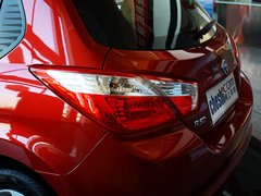 2012款 XL 1.6L 自动 尊贵版
