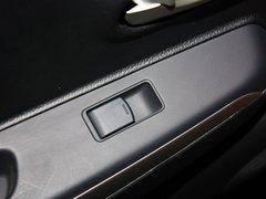 2012款 XL 1.6L 自动 尊贵版