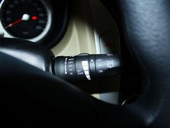 2012款 XL 1.6L 自动 尊贵版